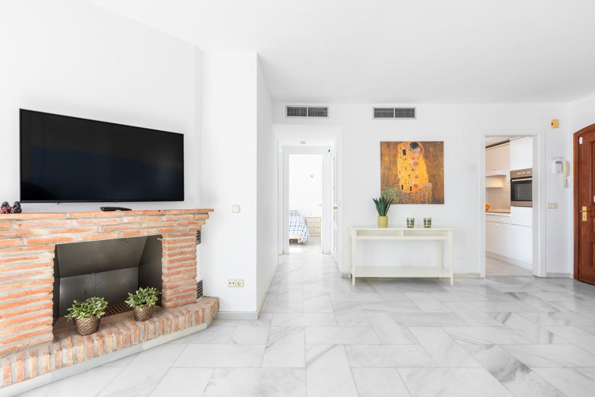 Apartment Puerto Deportivo - 2 Bedroom In Puerto Marina
